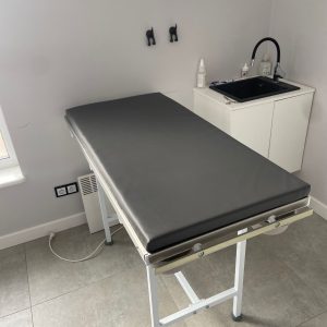 Veterinary mattress with fittings