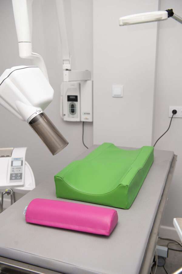 Aids set for dental exams - Image 5